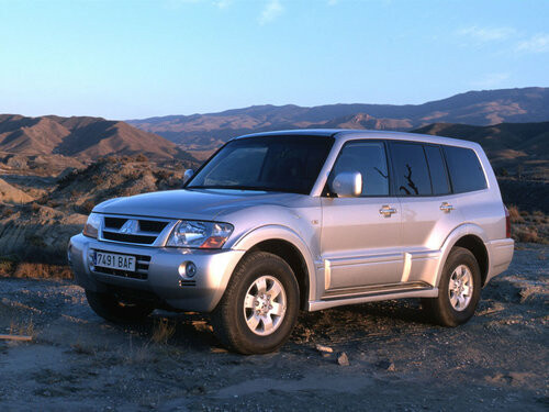 Коврики текстильные "Стандарт" для Mitsubishi Pajero III (suv / V70 (5 дв.)) 2003 - 2006, черные, 3шт.